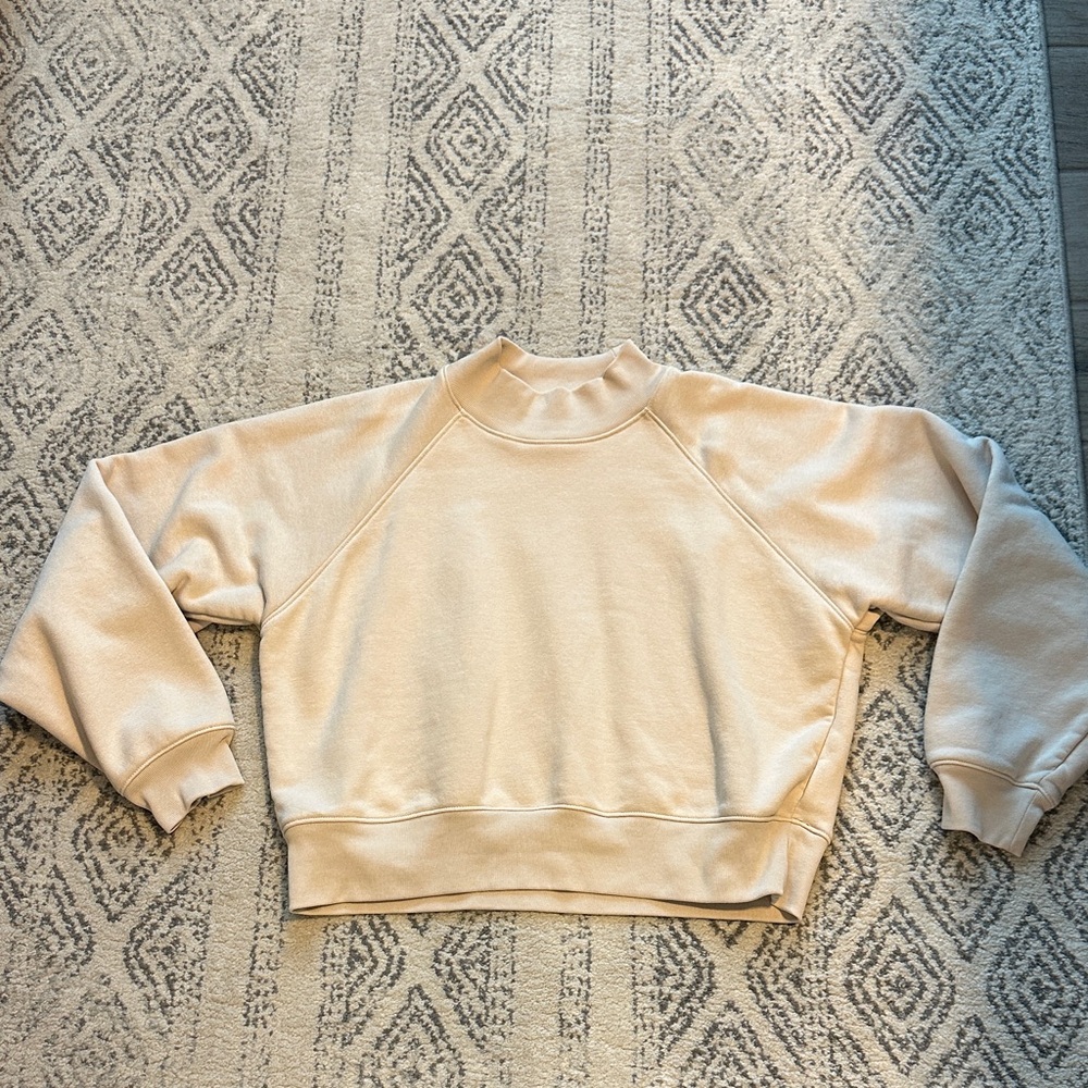 American Eagle Cropped Cream Mock Neck Sweatshirt M